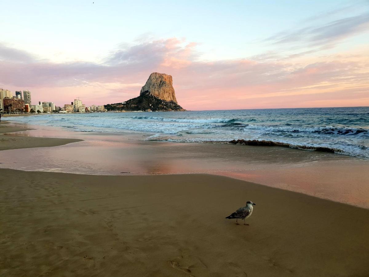 By The Beach Calp Dış mekan fotoğraf